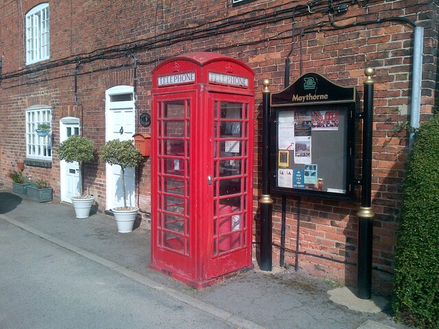 Photograph of an iconic K6 Kiosk at Maythorne Mill